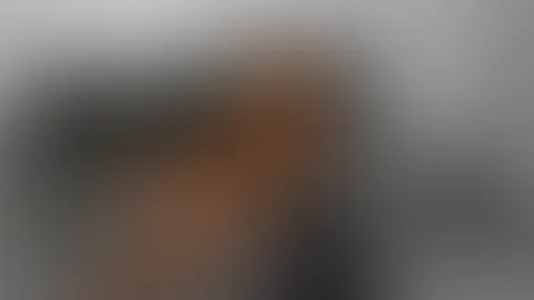 Bei meinem aller ersten S****t von meinem Stiefbruder erwischt und BLANK GEF**KT!!!