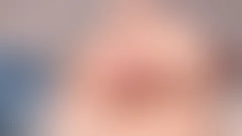 Der Dildo fühlt sich sehr geil an in meiner P***y, aber noch besser würde sich dein S*****z anfühlen 🥵💦