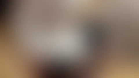 POV: Du stehst im Türrahmen und siehst zu wie ich mich im Spiegel für dich verliere. 🪞💭