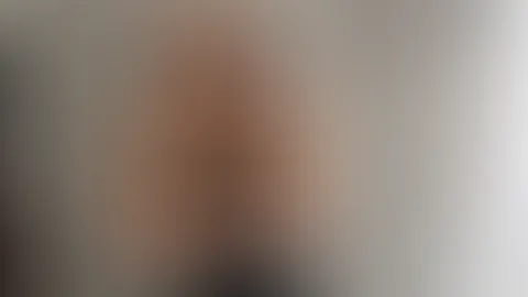 Und was sagst du? Wie stehen mir Kleider?