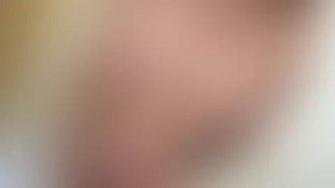 Kurz blank gezogen🤭 Ich glaube, heute wage ich mich, live zu gehen beim Duschen auf dem Campingplatz.💦🏕 Bist du dabei?🤭