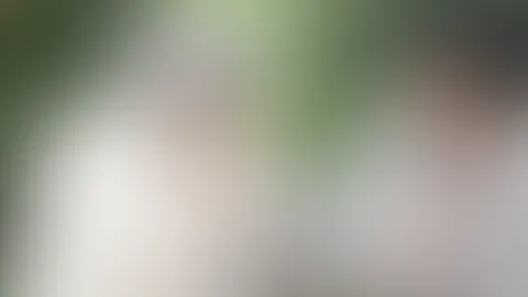 Sind Pelze nicht großartig? Ich liebe es Pelze zu tragen, genau wie meine Freundin NovaNilla. An diesem schönen Sommertag haben wir uns im Park verabredet. Wir wollen unsere Pelze ausführen und ein we