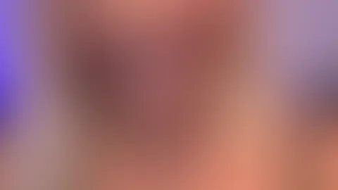 Ich bin jetzt LIVE đđ„ â> komm in meine Cam und erlebe mich ganz nah đŠđ. DrauĂen wirdâs kalt, aber bei mir wirst du heiĂ đđ„