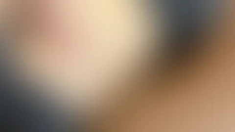 Guten Morgen ☀️🤍 Das Wochenende steht vor der Tür und die Temperaturen sollen ordentlich steigen. 🔥 Bleibt nur eine Frage: Freust du dich mehr auf die Sonne… oder auf das, was sie manchmal aus Mensc