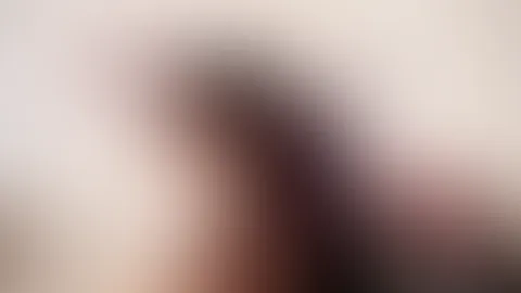 Dies ist nur ein Trailer. Schauen Sie sich das vollständige Video an, was sie statt Mittagessen mitbringt This is just a trailer. Watch the full video to see what she brings instead of lunch.