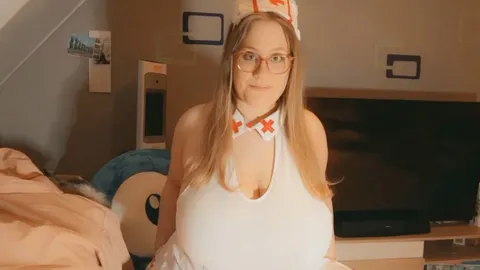 Hier ist deine Krankenschwester! đ„