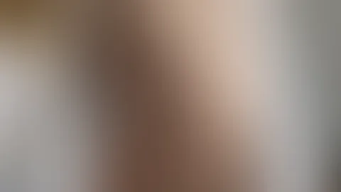 Kaum Zuhause angekommen - direkt erstmal die Klamotten vom Leib reißen 🥵🤪