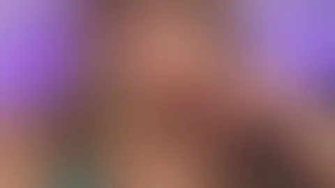 Ich kann meinen Blick einfach nicht von dir lassen đ Sag mir⊠denkst du gerade das Gleiche wie ich? đ Ich spiel ein bisschen mit dir⊠ganz langsam⊠đ Oder willst du, dass ich schneller werde? đ„
