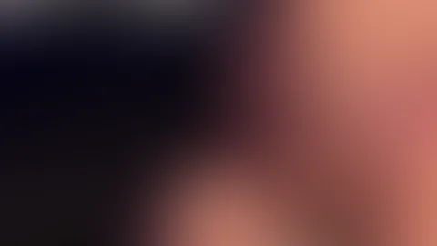 Ich blasse einem User bis kurz vor dem kommen.. Mega scharf im Liegen... Mein Mund ist weit geöffnet...