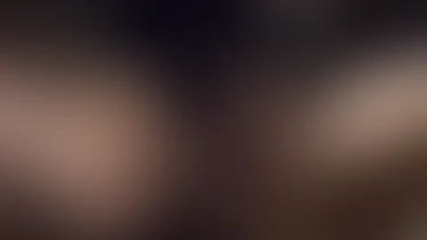 Wir waren zu viert auf dem Nachhause weg aus der Bar. Als ich nochmal p**sen musste. Fühlte mich bischen beobachtet.