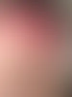 Rot ist die Farbe der Versuchung⊠und ich trage heute nichts lieber. đ„đ Was wĂŒrdest du tun, wenn du genau hinter mir wĂ€rst?