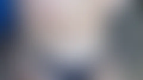 Auf dem Balkon kann ich auch mal oben ohne sitzen 😊