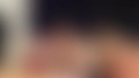 Zwei Weiber schreien um die Wette
