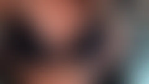 Stell dir vor, ich würde so vor dir sitzen. Was wäre dein erster Gedanke😋