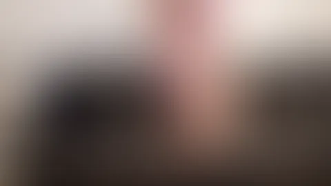 Ich benutze zum ersten Mal einen Vibrator 😍 Meine Güte ist das aufregend .... Ich weiß gar nicht mehr wo mir der Kopf steht. Tu ich hier das richtige ? Ich denke aber schon denn es fühlt sich sooo a