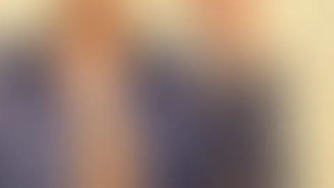 Zu viel Ausschnitt fürs Büro?😏