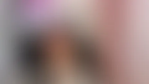 Selbstbefriedigung mit big Dildo und Nylons