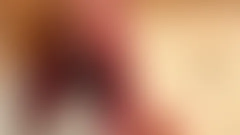 Türchen Nummer 14 🙈 Ein Federkitzler aus weichen Federn – für sanfte Berührungen auf der Haut 🪶 Könnte man tatsächlich mal ausprobieren 😇