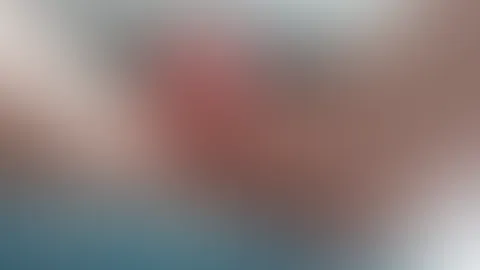 Zittriger Orgasmuss mit meinen Zungen-Toy!🥵😏💦 Stell dir vor du kommst, von der Arbeit nach Hause. Ich würde breitbeinig und nackt, auf dich in unserem Bettchen warten. Der Anblick, mich da so lieg