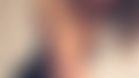 Knie nieder vor deiner heißen Herrin 😈😼