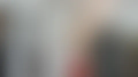 Ich bin eine schlechte Sklavin gewesen. Denn ich habe nicht richtig sauber gemacht. Mein Herr ist nicht zufrieden mit meinem Arbeitsergebnis und zieht mich ordentlich zur Rechenschaft. Eine Sklavin ha