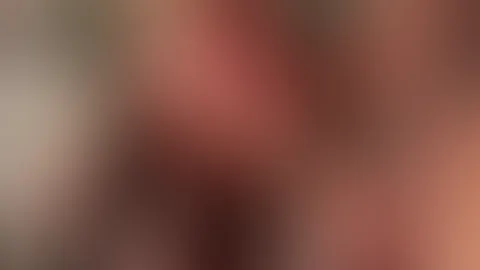 Gieriges tätowiertes geiles stück liebt an S******e zu lutschen 🥵
