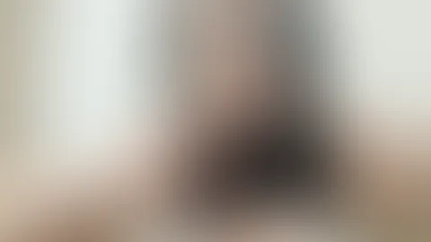 Huhu ihr Lieben 😘, ich war Mal wieder beim Friseur 👩🏻🎨💇🏻♀️❣️ Wie gefällt Euch mein neuer Look ✨ ❔