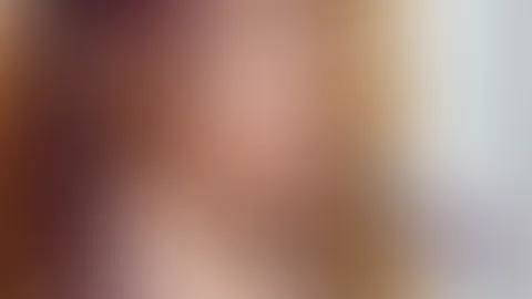 Denkst du ich stehe eher auf ältere oder jüngere Männer? Oder beides Hauptsache so versaut wie ich?🤤😋