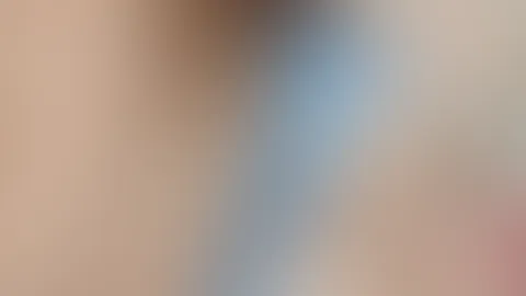Hey Boy✌️, schon heute morgen nach dem Aufstehen war ich die ganze Zeit so hippelig🤪. Kein Wunder ich wurde jetzt schon drei Wochen nicht mehr gef**kt und so langsam wird es echt wieder Zeit für eine