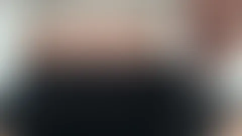 Würdest du meine Titten auch gerne massieren?