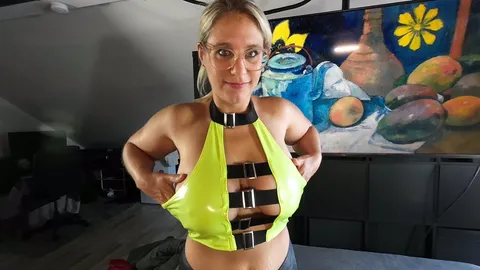 Kann ich mich trocken draufsetzen? MEGA SQUIRTING + WIXE in der FRESSE! LATEXl