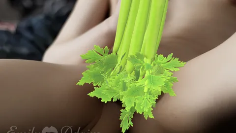 Mein geiler S*****z - erst schlaff und klein, dann groß und hart und mit meinem heißen Saft
