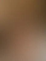 Hey hey, wie geht es euch heute? Ich freue mich, euch gute Neuigkeiten verkünden zu können! Ich wurde von vielen Leuten auf der Convention als sexy Model für eine gute Marke empfohlen und habe mich be
