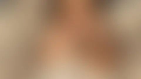 Guten Morgen! ☀️ Na, hättest du jetzt auch Lust, noch ein bisschen bei mir liegen zu bleiben? 🍑 Ich muss gleich los, aber ich nehme dich heute einfach mit zur Arbeit! 🎥 Ich gehe zwischen 9 und 19 Uh