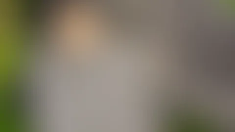 Heute habe ich mich einfach treiben lassen und jeden Moment genossen. Manchmal sind es die kleinen Blicke und die großen Fantasien, die den Tag besonders machen. Was geht dir gerade durch den Kopf?