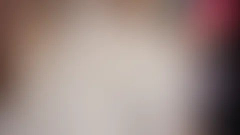 Man denkt, es ist nur ein Berg voller Kissen…