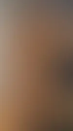 Nach einem langen Tag endlich die Klamotten vom Leib und ab in die Dusche und entspannen. 😌💋 Falls du noch mehr sehen möchtest, schreib mir doch im Chat 😉😘