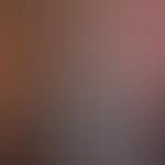gefesselt breit beinig auf dem Stuhl