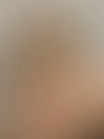 Wie versprochen, hier die Bilder! Es ist so ein geiles Gefühl die Brüste abends zu befreien. Sieht auch besser aus, oder? 😜