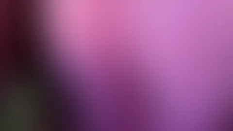 Beim Lost Place Selbstf**k total verunsichert. Wurde ich beobachtet? Ich war draußen unterwegs und hatte kalte F****r, dachte ich mir: Wie wärmt man sich die F****r richtig, wenn es draußen kalt ist.