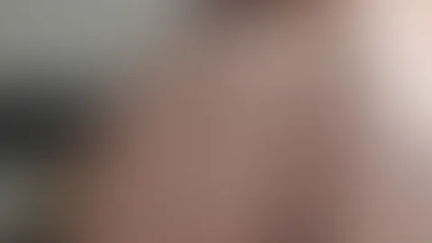 Ich wackel immer so gerne mit meinen Prachtarsch, stell dir vor wie ich damit an deinem S*****z reibe und du mir einen klaps auf meinen A***h gibst 🤤😏