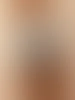 Hast du Bock mir den Plug aus meiner R*****e zu ziehen und mich richtig zu f**kenđđđ€đ„”đ„