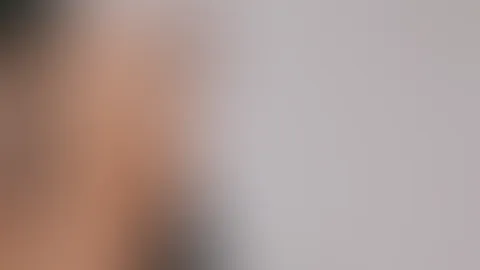Kann nicht mehr schlafen... morgens 4:27Uhr🙈💭🍆ich träumte von riesigen Schwänzen die mich verfolgten 🍆💭da bin ich feucht aufgewacht 🙈🧚🏾♀️💦s