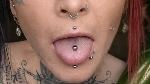 Ich mache den Mund ganz weit auf 💧💦🤤🔥komm gib mir deinen Saft 🌶🍆😏