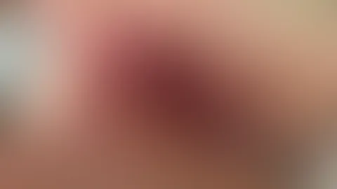 Ich kann die F****r con meiner feuchten Mitte einfach nicht lassen😈