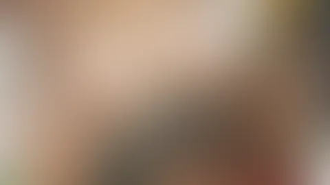 Na? Schiebst du mein Höschen auf die Seite und leckst mich erstmal richtig? 😻