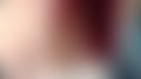Ein schöner Rücken kann doch auch entzücken. Und wo ich schon mal knie, willst du nicht deine Hose vor mir ausziehen und mir dein Prachtstück zeigen? Ich warte auf die Beweisfotos🔥😏