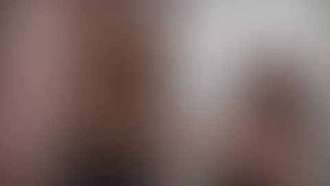 Dicke S*****z v Riesen vs Enge Sweetpinkp***y Hatte in Berlin ein Userdate, war schon ganz gespannt, wer da kommt. Dann kam ein Riese, der kaum durch die Tür passt, auweia ich bin ja nun nicht wirkli