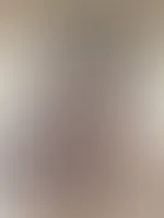 Eine süße Katze, die gerne tanzt