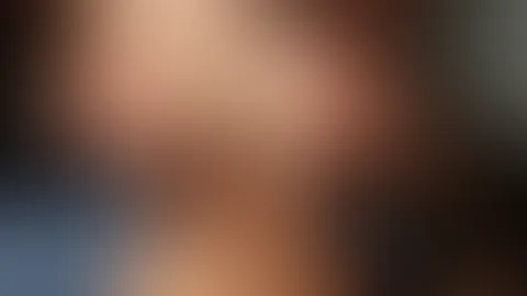 Geile Öl Tittenmassage in der Sonne!